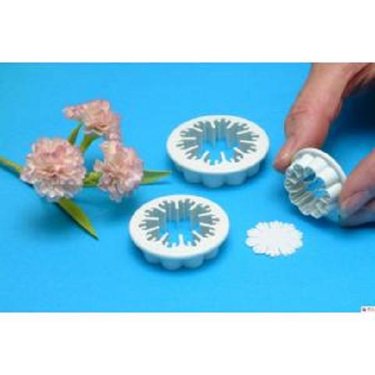 PME PLASTIC CARNATION CUTTER SET OF 3