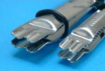 Closed Scallop Serrated Crimper 5 3/4in